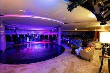 Azamara Cruises The Living Room © Jenna Lyn, Azamara Cruises3.jpg